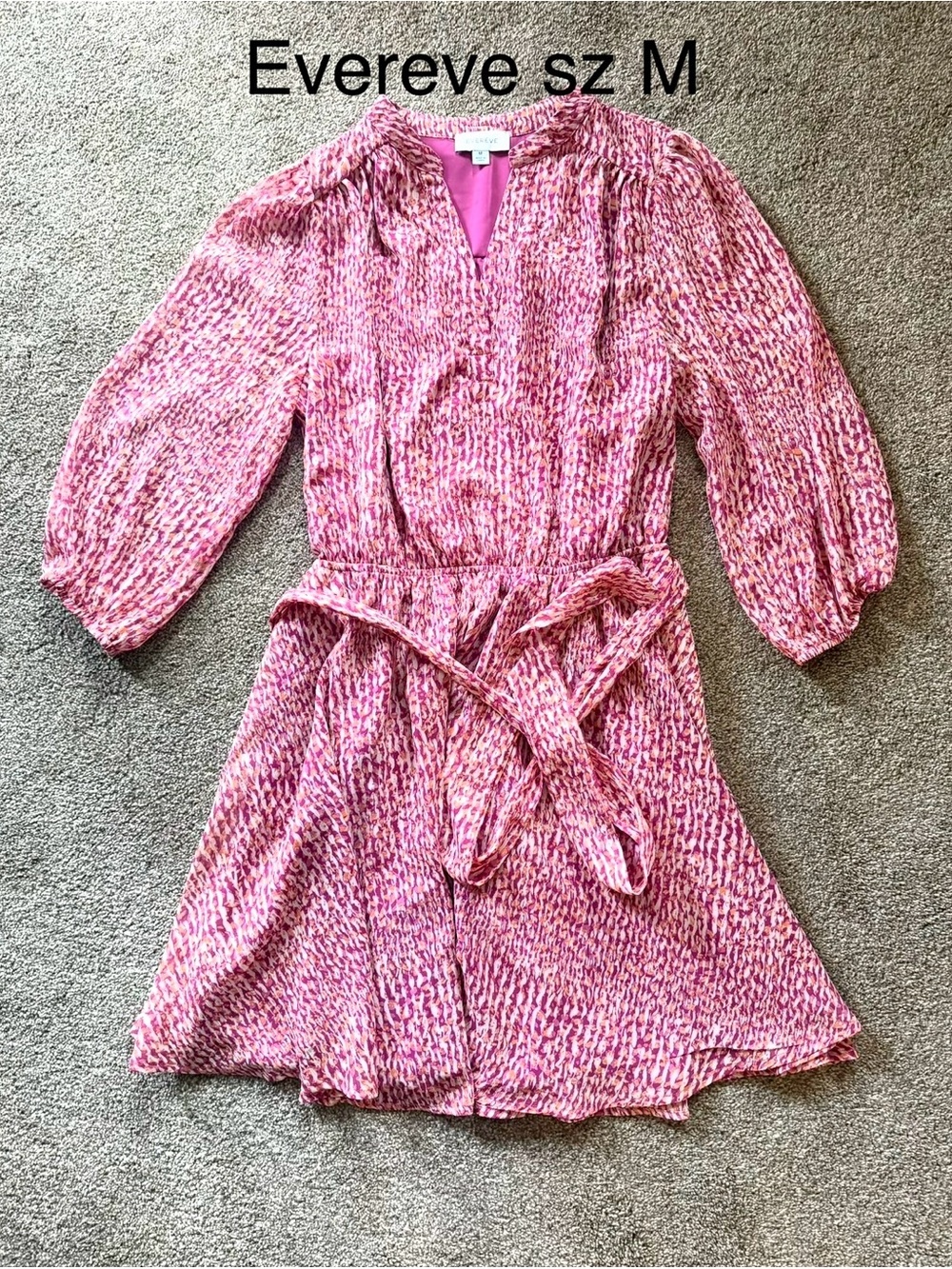 Evereve Pink Patterned women’s dress with Tie Waist Sz M - Picture 1 of 1